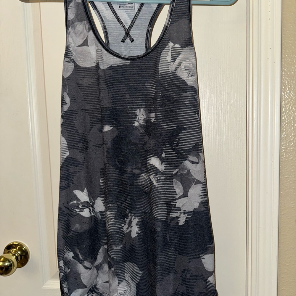 The North Face Womens Medium Workout Racerback Tank - Black and Botanical Print